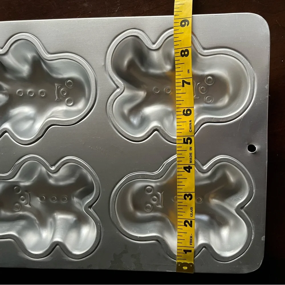 Wilton 1992 Vintage 4 Gingerbread Man Cake Pan Baking Mold